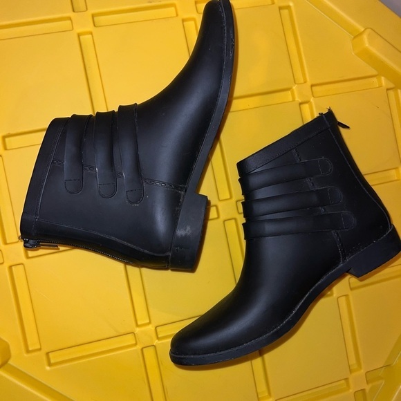 LOEFFER RANDALL BLACK BOOT SIZE 7 - Picture 6 of 8